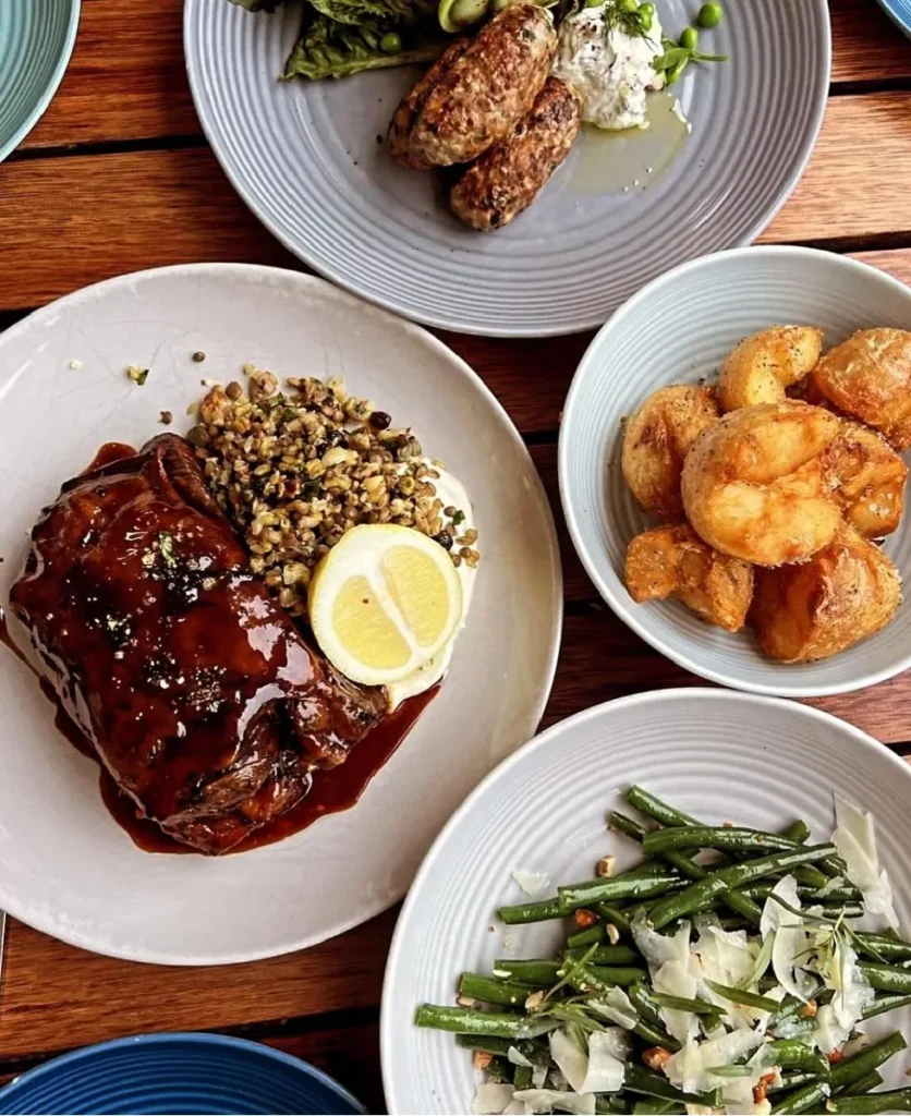 IPSOS Restaurant & Bar
