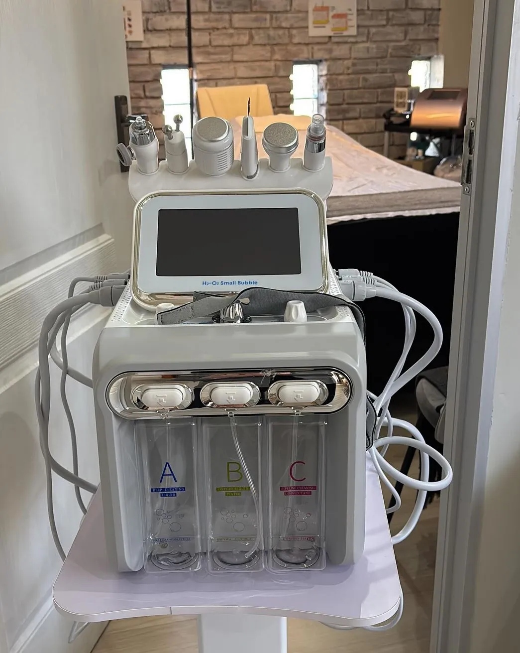 When to Book for Best Results, HydraFacials